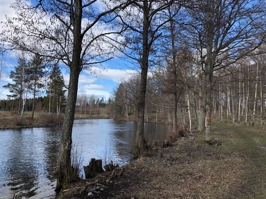 Bild från Östgötaleden längs med Kinda kanal.